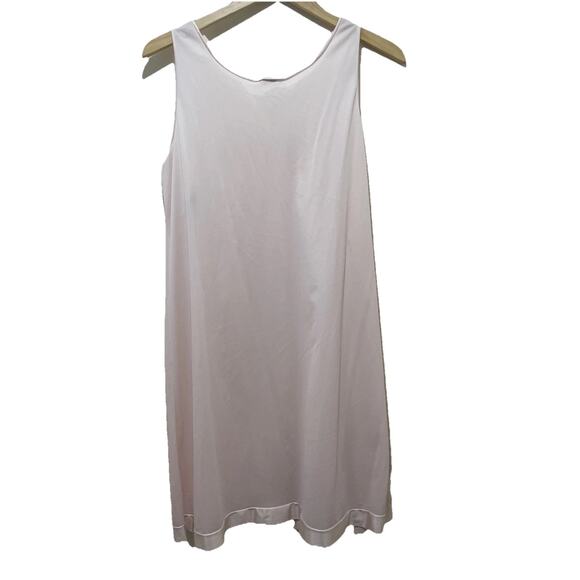 Vanity Fair Nightgown - M Pink Vintage V Neck‎ Sleeveless Lingerie USA Made - Picture 2 of 4
